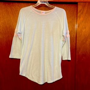 Lularoe quarter length sleeve Randy shirt.